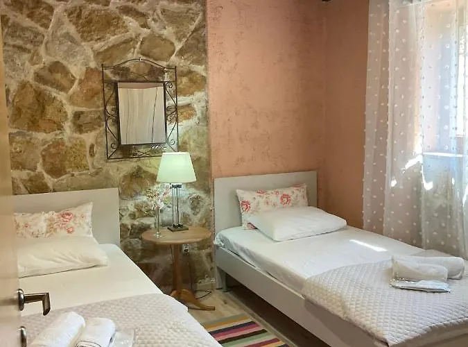Stonehouse & Casa Al Sole E Al Mare Σπίτι διακοπών Νέα Ρόδα