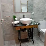 Stonehouse & Casa Al Sole E Al Mare * Nea Roda