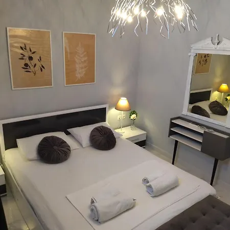 펜션 Stonehouse & Casa Al Sole E Al Mare 네아 로다