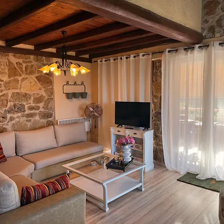 Stonehouse & Casa Al Sole E Al Mare * 네아 로다