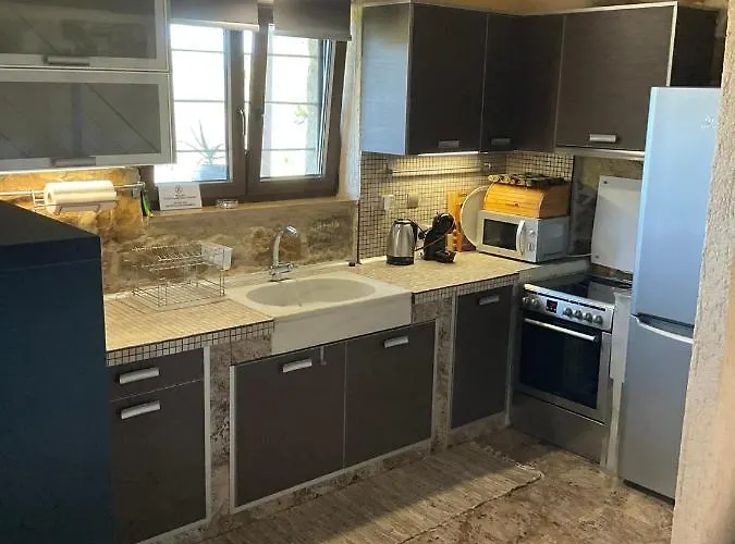 Сasa de vacaciones Stonehouse & Casa Al Sole E Al Mare Nea Roda