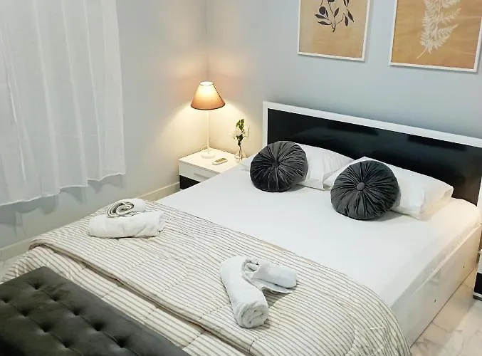 Stonehouse & Casa Al Sole E Al Mare Сasa de vacaciones Nea Roda