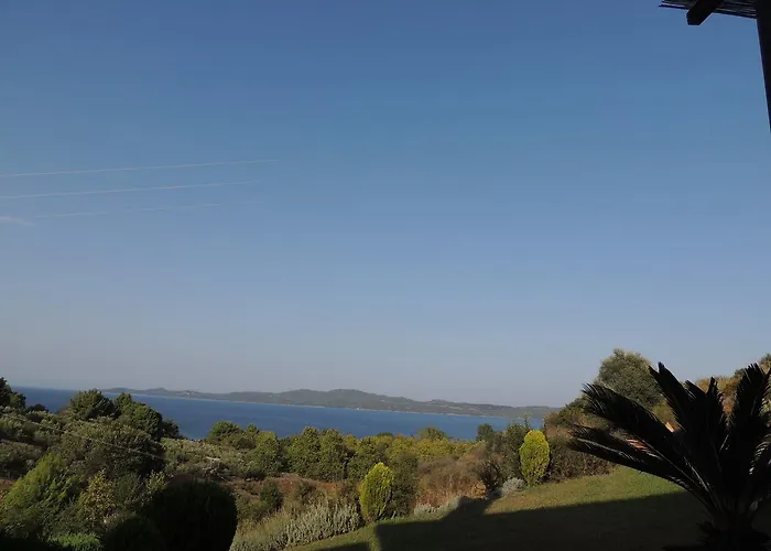 Сasa de vacaciones Stonehouse & Casa Al Sole E Al Mare Nea Roda