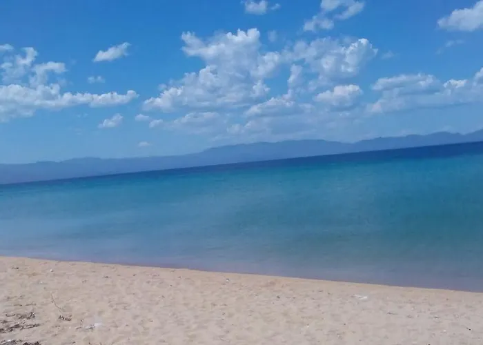 Stonehouse & Casa Al Sole E Al Mare * Nea Roda