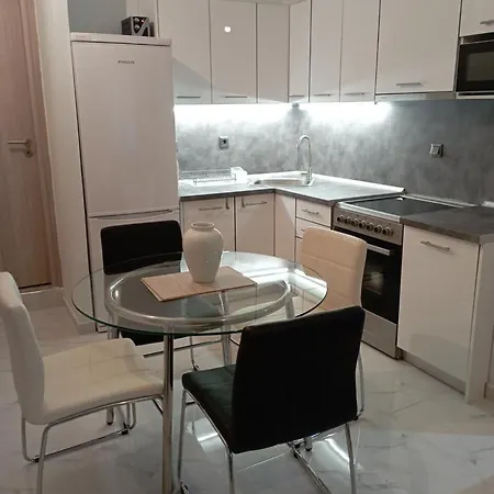 Feriehus Stonehouse & Casa Al Sole E Al Mare Nea Roda