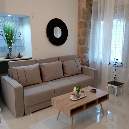 Сasa de vacaciones Stonehouse & Casa Al Sole E Al Mare Nea Roda