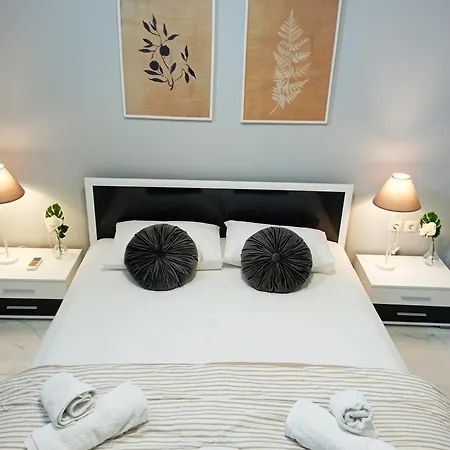 Stonehouse & Casa Al Sole E Al Mare