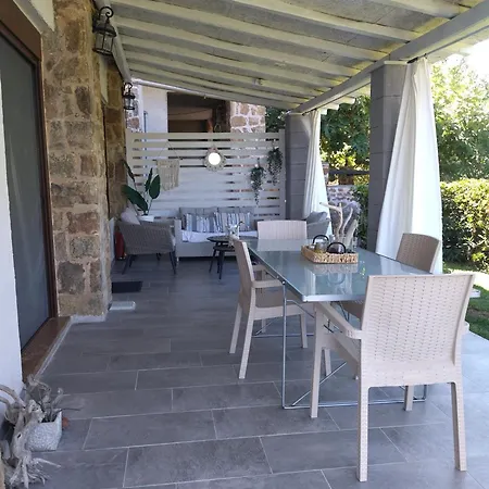 Stonehouse & Casa Al Sole E Al Mare Feriehus