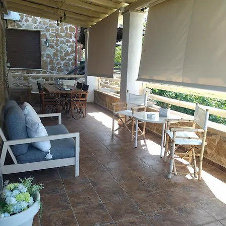 Stonehouse & Casa Al Sole E Al Mare
