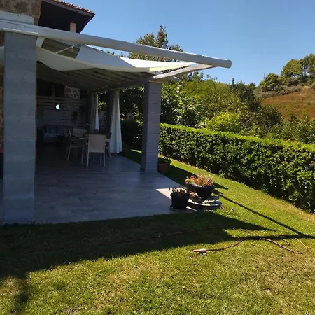 Stonehouse & Casa Al Sole E Al Mare Feriehus *