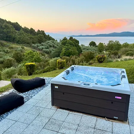 Stonehouse & Casa Al Sole E Al Mare *