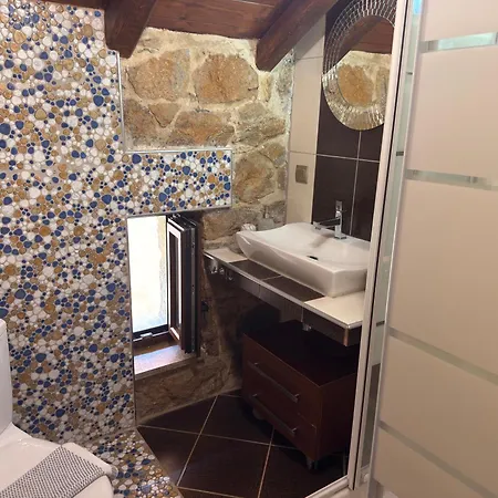 Stonehouse & Casa Al Sole E Al Mare