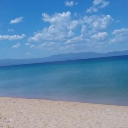 Stonehouse & Casa Al Sole E Al Mare * Nea Roda