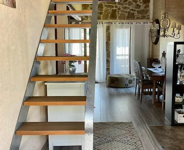 Case de vacanță Stonehouse & Casa Al Sole E Al Mare