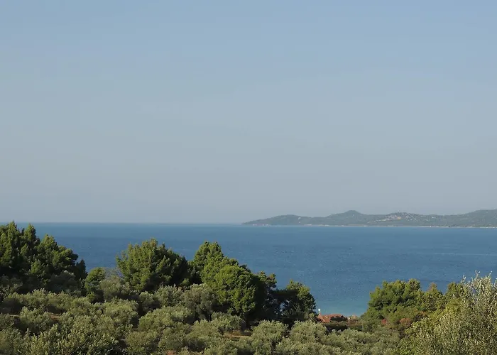 Stonehouse & Casa Al Sole E Al Mare Case de vacanță Nea Roda